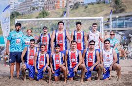 Selección masculina de Paraguay, que participó en el Cuatro Naciones de Mar del Plata. Los chicos le pellizcaron 2 sets a los uruguayos, en sendos encuentros, pero no pudieron cerrar a su favor el partido.