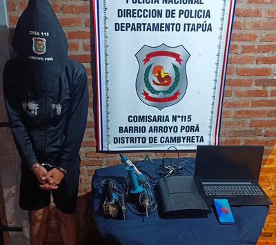 Detienen a presunto autor de hurto en Cambyretá y recuperan objetos de los compradores.