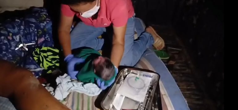 Así venía al mundo Rodrigo Gael, en el interior de la carrocería de una camioneta, en medio de la oscuridad chaqueña.