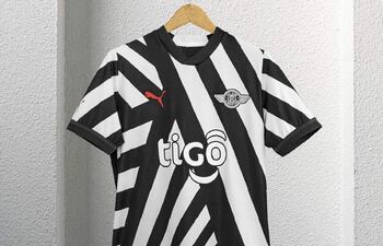 Puma Store presentó la camiseta para el equipo gumarelo.