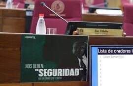 Así aparecieron los curules de los senadores liberales de la Bancada "A".