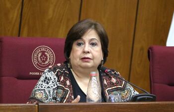 Esperanza Martínez.