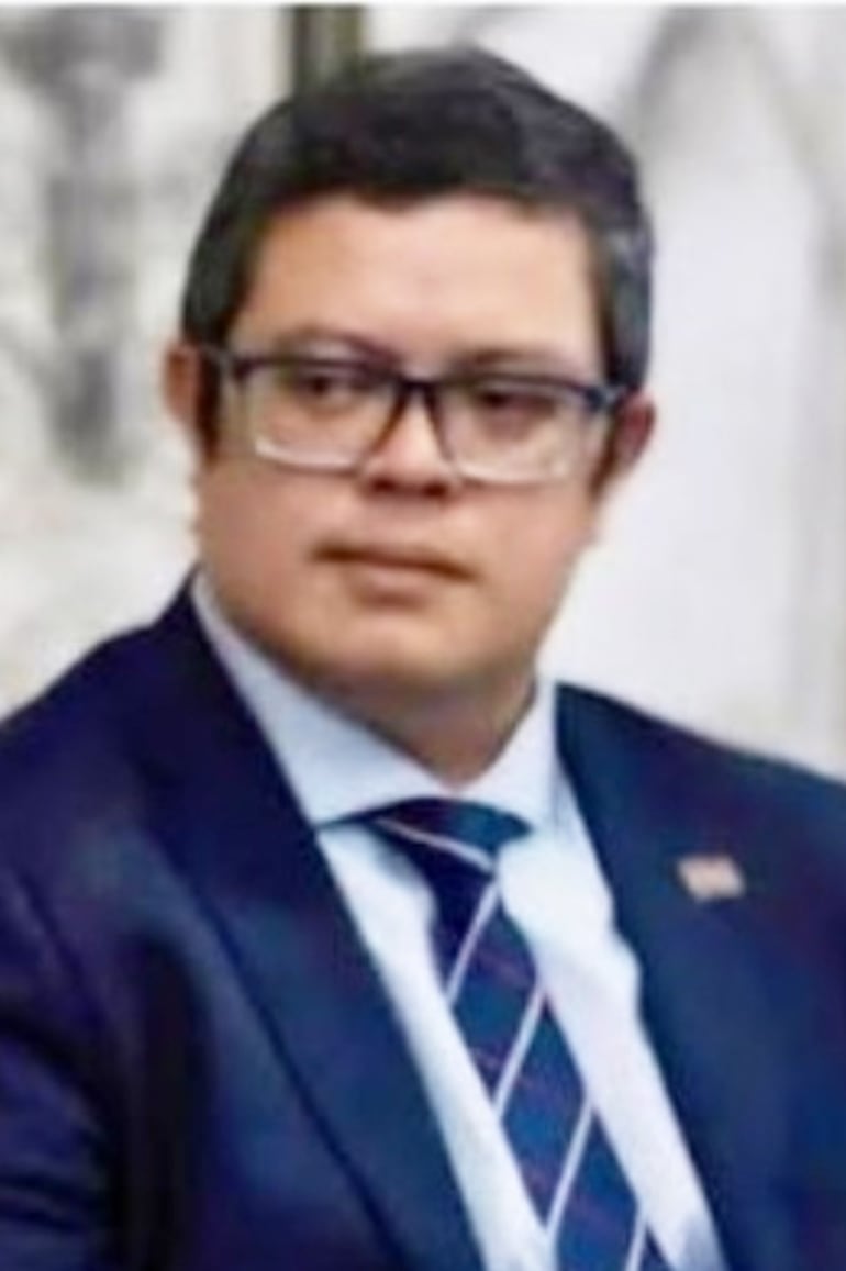 Rubén Elidio Gaona, encargado de despacho.