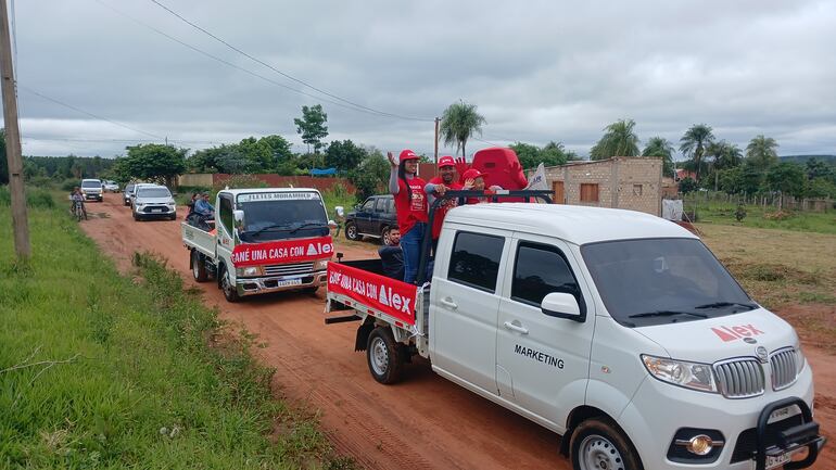 La caravana de ALEX llevó alegría a la familia de Rubén Darío Monges Insfrán.