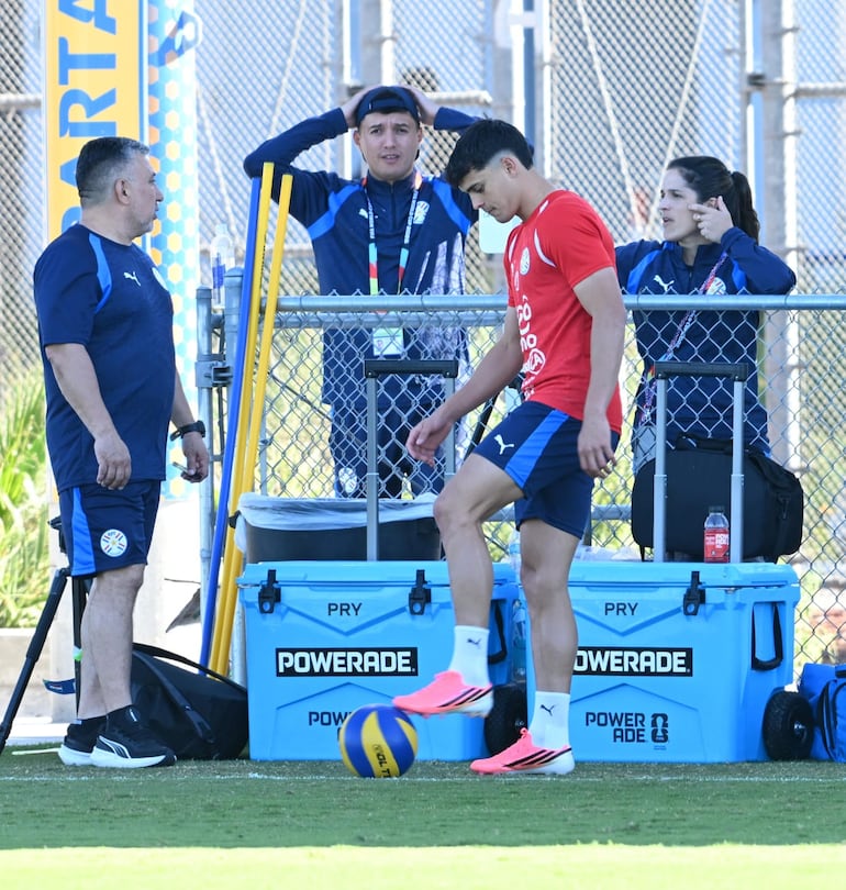 Ramón Sosa volvió a entrenar diferenciado.
