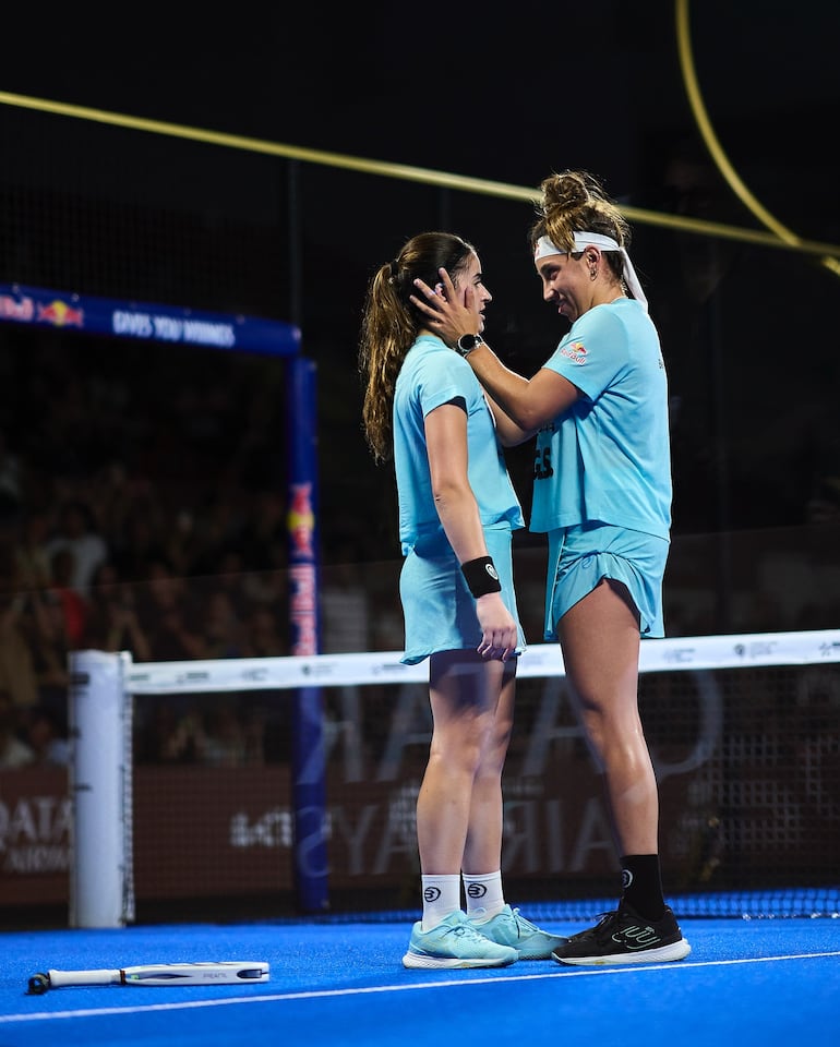 Las españolas Claudia Fernández y Beatriz González se
consagraron campeonas del Premier Padel Asunción P2 2025.