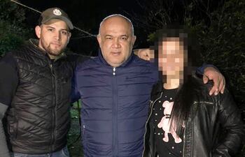 Adilson Gustavo Salcedo Núñez junto a su padre, el exgobernador condenado Óscar “Ñoño” Núñez.