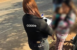 Funcionarios de la Codeni realizan constantes abordajes en la vía pública ante denuncias de transgresión de los derechos de los niños. La imagen corresponde a un procedimiento anterior.