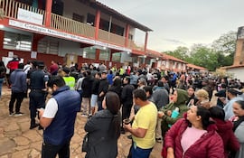 La jornada electoral se desarrolló con gran participación en el Colegio Nacional Dr. Raúl Peña, de la compañía Cabañas, Caacupé.