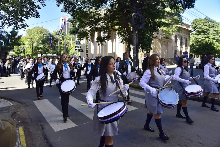 Fiestas Patrias en Asunción: Horarios de los desfiles de “Exas” y autos antiguos