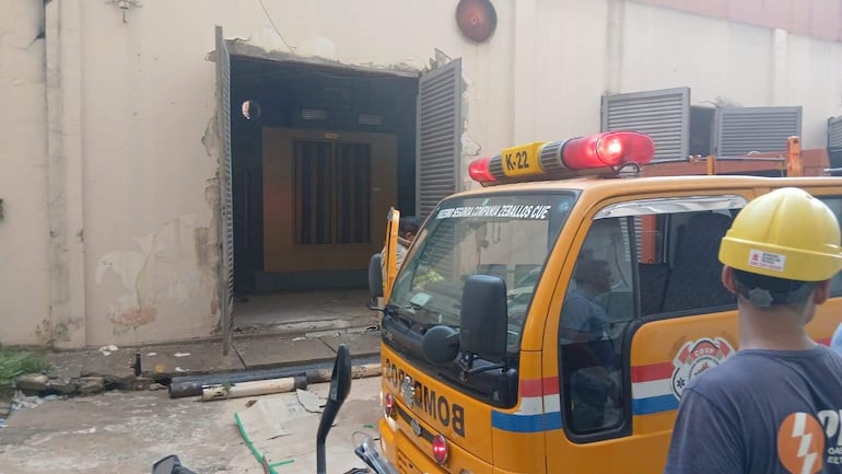 El principio de incendio en el Hospital Central se registró en el subsuelo, tras el apagón que afectó ayer a gran parte del territorio nacional.