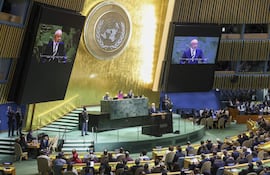 El presidente brasileño, Luiz Inácio Lula da Silva (c), interviene durante el debate general del 80º período de sesiones de la Asamblea General de las Naciones Unidas (AGNU) en la sede de las Naciones Unidas en Nueva York, Nueva York (EE.UU.).
