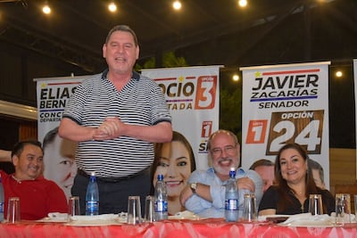 El senador Javier Zacarías, su hermano diputado Justo Zacarías y su cuñada diputada Rocío Abed. El clan está en decadencia, pero pretende seguir en el poder.