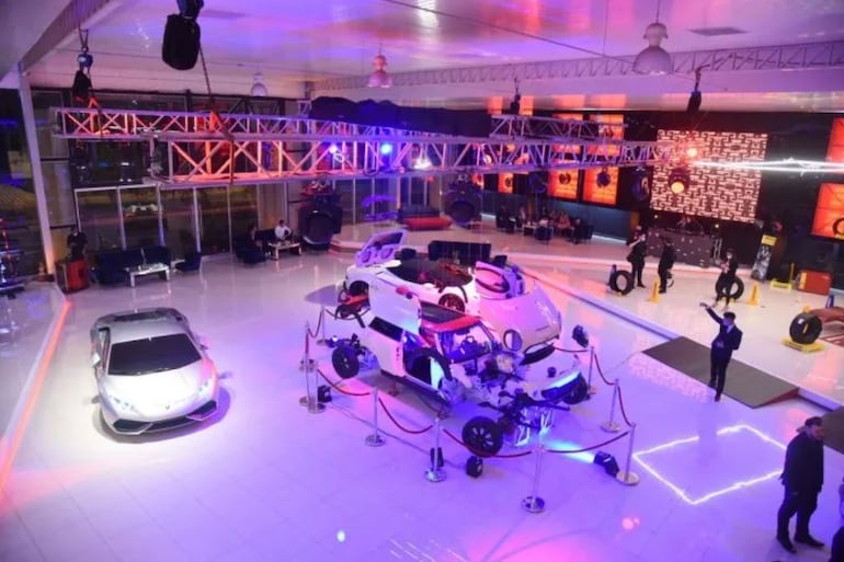 Show room de "Total Cars" en el que se exhibió uno de los Lamborghini que pasaron bajo administración de la Senabico.