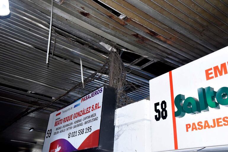 La terminal de buses de Asunción presenta un estado de abandono y deterioro.