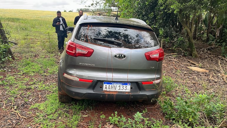 Una de las camionetas fue encontrada en una zona boscosa en el distrito de Los Cedrales.
