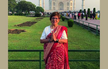 Portada de "Hacia un nuevo horizonte" de Julia Carmen Morel