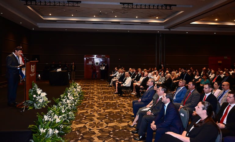 En un emotivo acto realizado en el hotel Sheraton, el embajador de Israel, Amit Mekel, lideró la conmemoración de las víctimas del  Holocausto