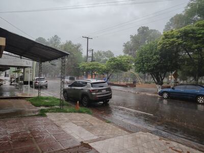 Intensa lluvia microcentro de Coronel Bogado, Itapúa.