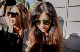 La hija de Diego Maradona, Gianinna Maradona (c), llega a los juzgados de San Isidro este martes, en Buenos Aires (Argentina).