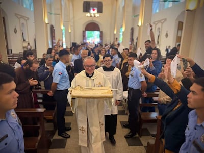 Multitudinaria participación en jornada religiosa por la visita de la Espada de San Miguel en Villarrica.