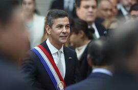 AME6506. ASUNCIÓN (PARAGUAY), 01/07/2026.- El presidente de Paraguay, Santiago Peña, reacciona durante la presentación del informe de gestión de su gobierno este miércoles, en el Palacio Legislativo de Asunción (Paraguay). EFE/ Juan Pablo Pino