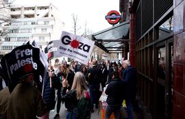 Más de 200.000 personas piden un alto el fuego en Gaza en una manifestación en Londres EFE/EPA/DAVID CLIFF