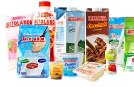 Línea variada de lácteos que se encuentran en los supermercados bajo la marca Lactolanda.