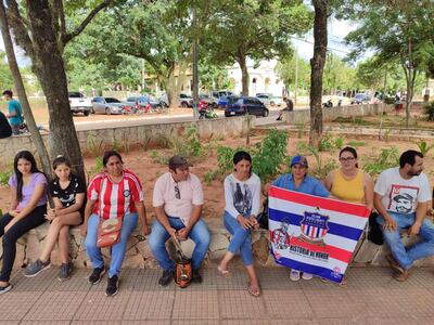 Pobladores de Arroyos y Esteros endurecen protesta contra la contrucción de un vertedero