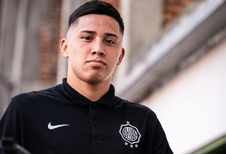 Tiago Isaías Caballero (20 años), delantero de Olimpia.