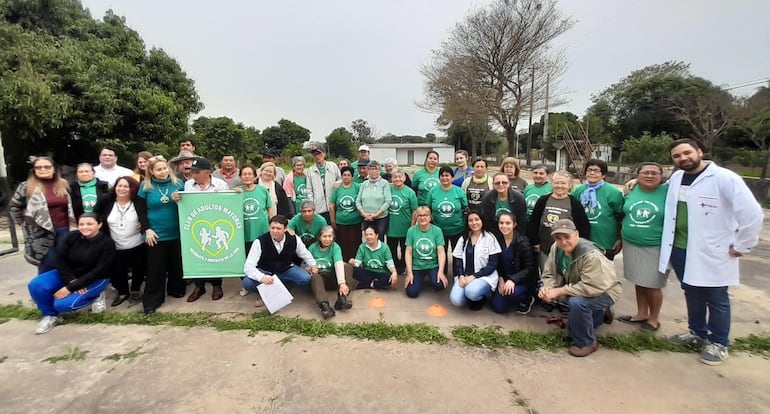 Técnicos del Instituto de Bienestar Social de adultos mayores de Asunción visitaron el Club de Salud de Adultos de Pilar.