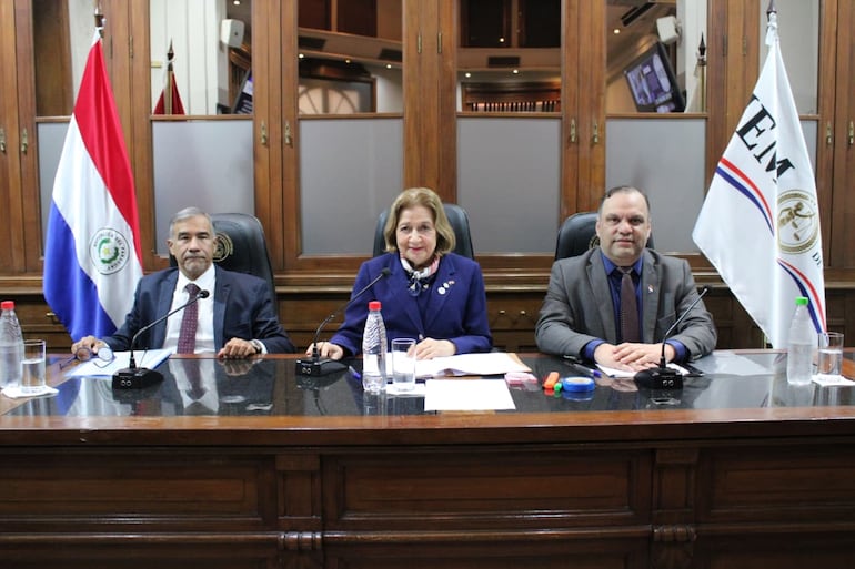 Ministro César Garay califica de bochorno el caso del juez ebrio que habría causado accidente - Nacionales