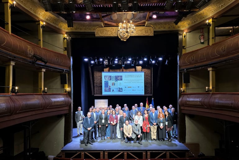 Los retos regulatorios, económicos y democráticos del periodismo, temas clave en  congreso de EditoRed