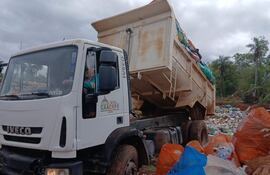 Basura en Caacupé tras el día de ela Virgen.