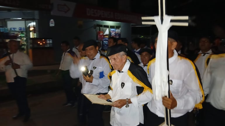 Don Gumersindo Coronel, de 85 añoses uno de los estacioneros más antigüos.