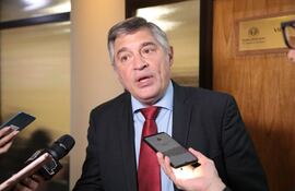 Luis Ramirez, ministro MEC . Foto Gent. Foto Senado.