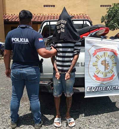 Uno de los detenidos que continúa recluido en la comisaría de Santaní