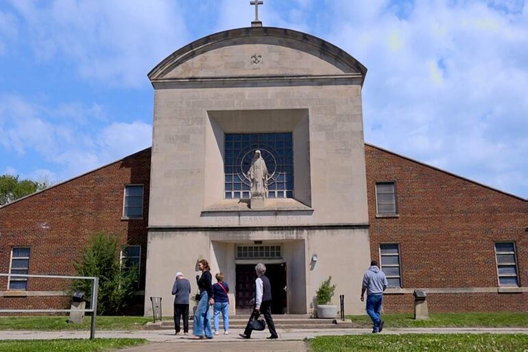 Captura de video que muestra la iglesia 'Santa María de la Asunción', donde el papa León XIV fue monaguillo.