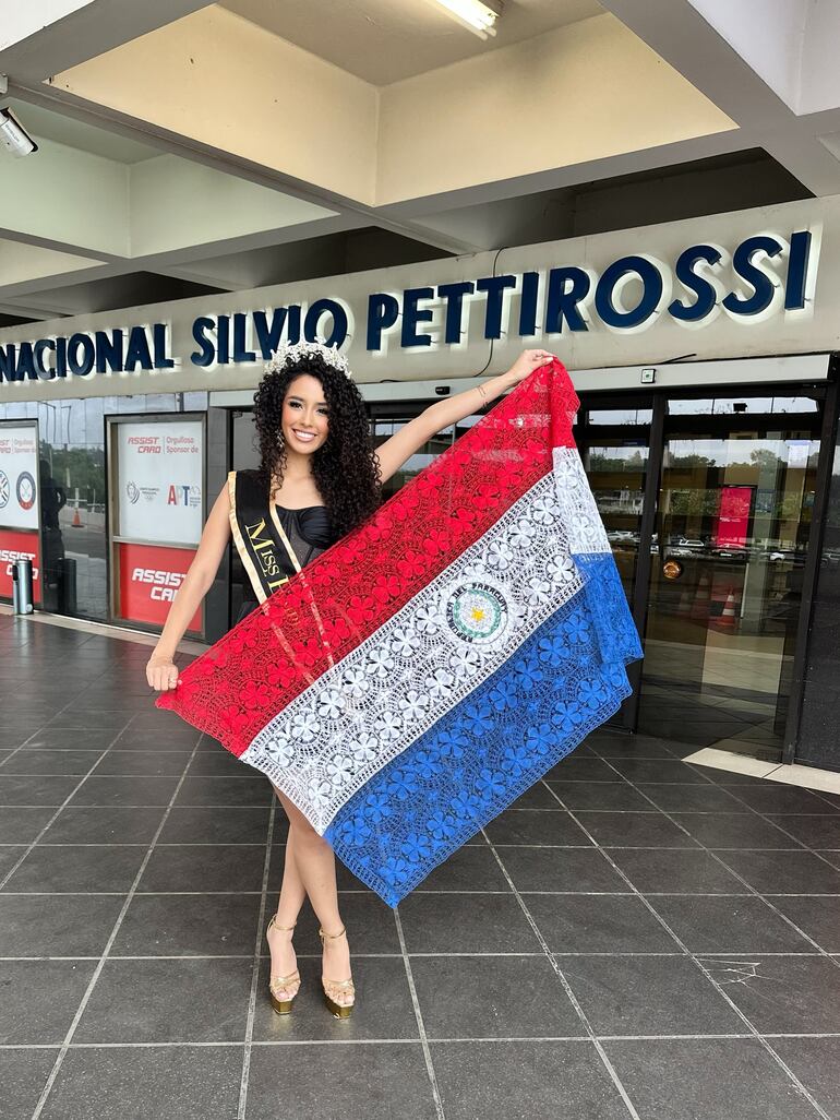 La flamante Miss Emirate International 2025 Belén Ramírez ya regresó a tierra guaraní. (Instagram/Belén Ramírez)