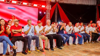 Mario Abdo Benítez (c) y Arnoldo Wiens presentaron precandidaturas en Tavaí, Caazapá.
