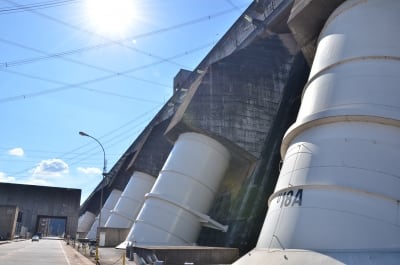 Tras las denuncias de varios concursantes a puestos en Itaipú por supuestos direccionamientos, la Binacional, silenciosamente, cambió el reglamento para los cargos cuestionados.