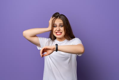 ¿Por qué algunas personas siempre llegan tarde?