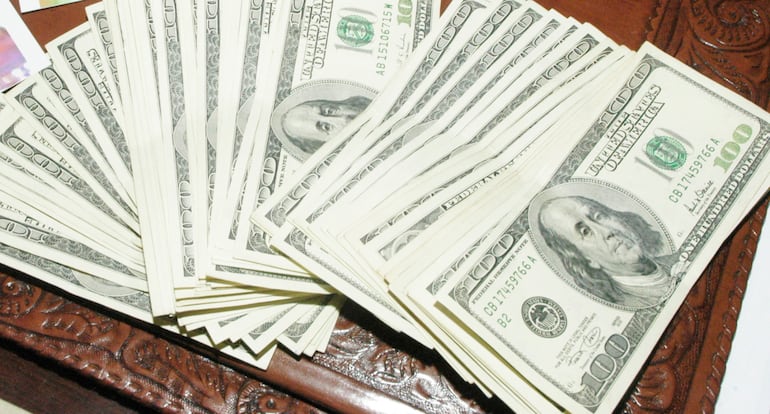 Dólar recupera terreno en 2026: el DXY sube casi 3% y supera los 101 puntos Dólar recupera terreno en 2026: el DXY sube casi 3% y supera los 101 puntos