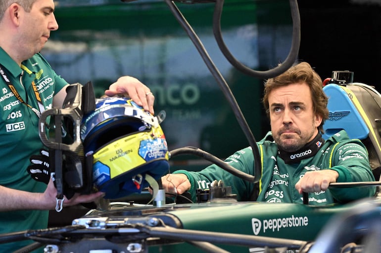 El piloto español Fernando Alonso retrasa su llegada a Suzuka por el nacimiento de su primer hijo. (Paul Crock / AFP) 