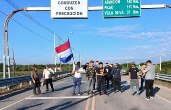 Comerciantes de Alberdi exigen garantías de seguridad luego del asalto tipo comando ocurrido en un autoservicio.