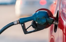 La suba de los combustibles ya comenzó en algunos emblemas.