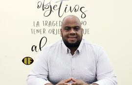 Dr. Félix Dávila, médico asesor de INDUFAR, recomienda el Zmol para los síntomas del dengue.