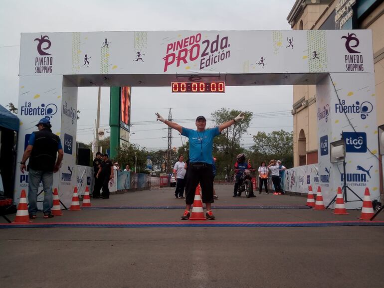 Robinson Figueroa fue uno de los fundadores del Paraguay Marathon Club y corrió más de 110 maratones.