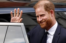 El príncipe Harry de Gran Bretaña saliendo del Tribunal Superior de Londres el 20 de enero de 2026. (Brook Mitchell / AFP)