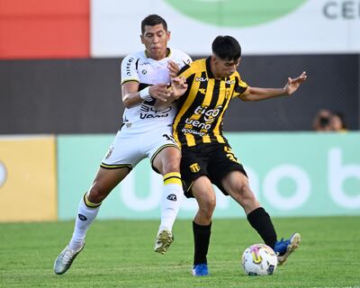 Wilfrido Báez trata de molestar en la salida a Alexis Cantero